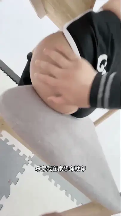 有剧情的 [乱伦亲妹妹]❤妹妹和男友吵架后在家里发火没想到亲【1v+835M】