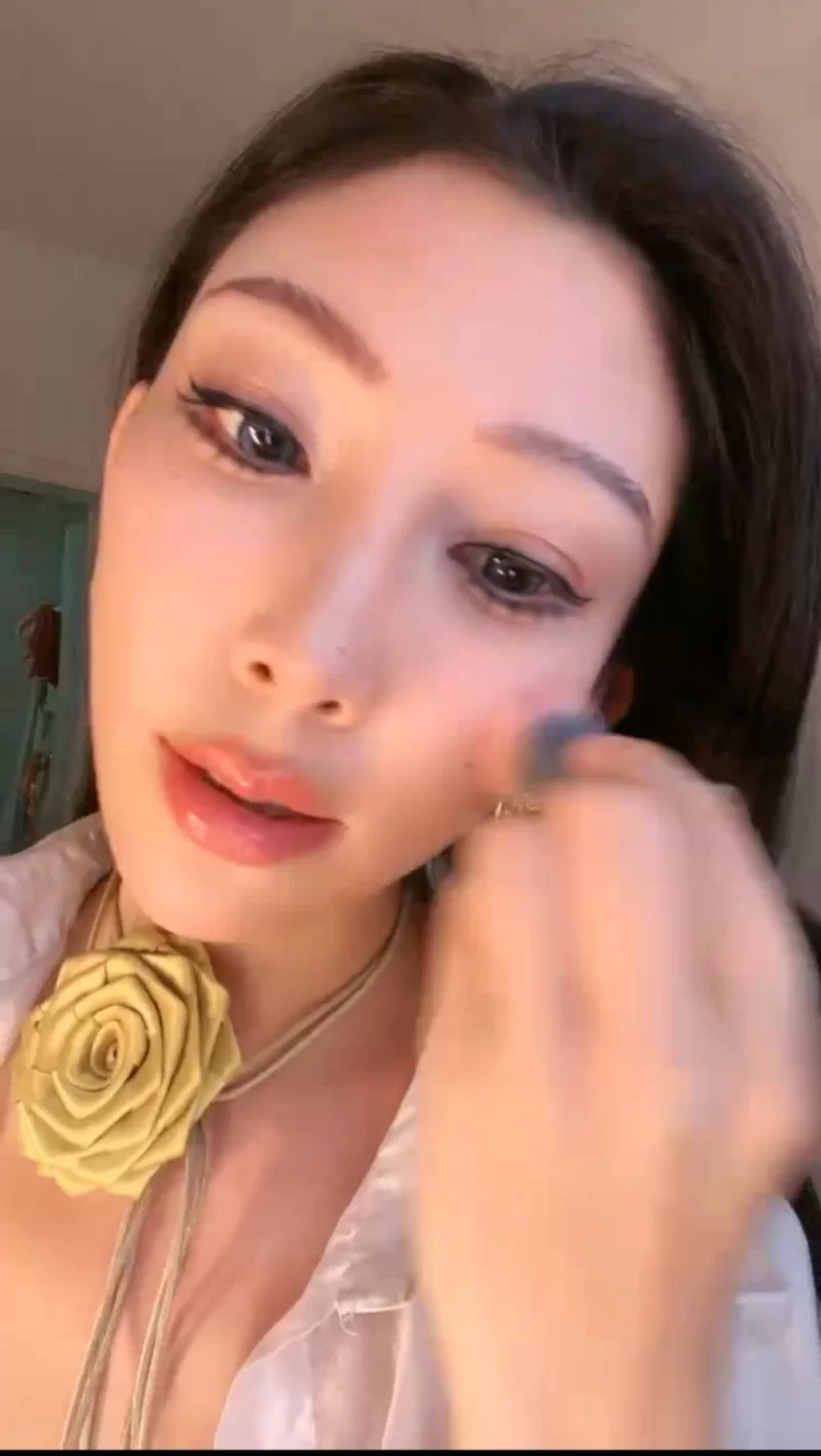 国产主播 168CN妖艳骚御姐！连体黑丝高跟鞋！搔首弄姿诱惑，多毛骚逼抖臀，4小时激情不断【1v+1.5g】