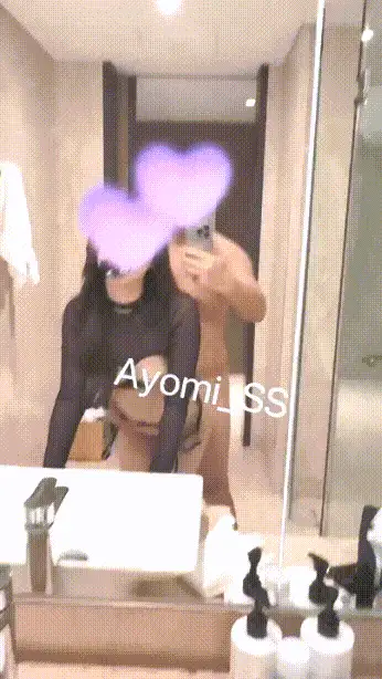 福利姬 模特身材反差女神[Ayomi_SS/lewbbxx]大波浪姐姐叼着内裤被肏 bb里都是白沫沫【1+138m】