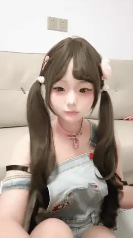 合法萝莉 [小宅猫]刚满18童颜小萝莉~又白又嫩~抠穴自慰~真香【8v+9G】