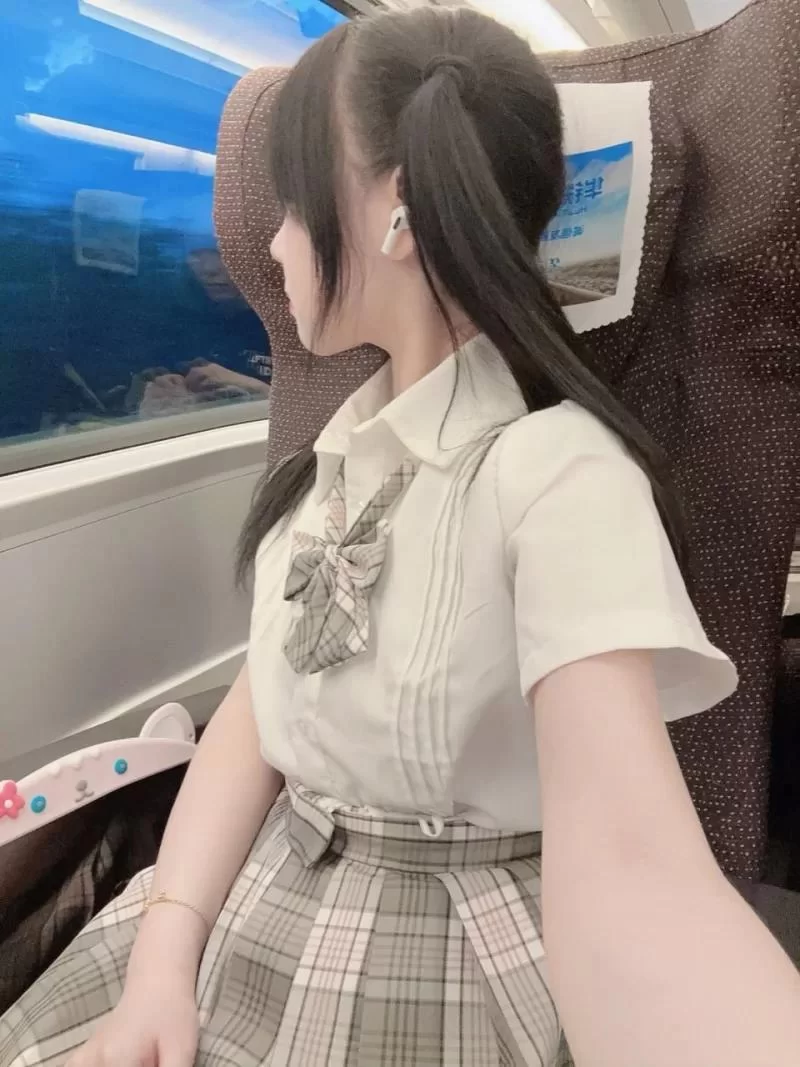 自拍 推特大奶萝莉@悠悠#qisimiao做爱 裸舞 自慰自拍合集【nvnp+250m】