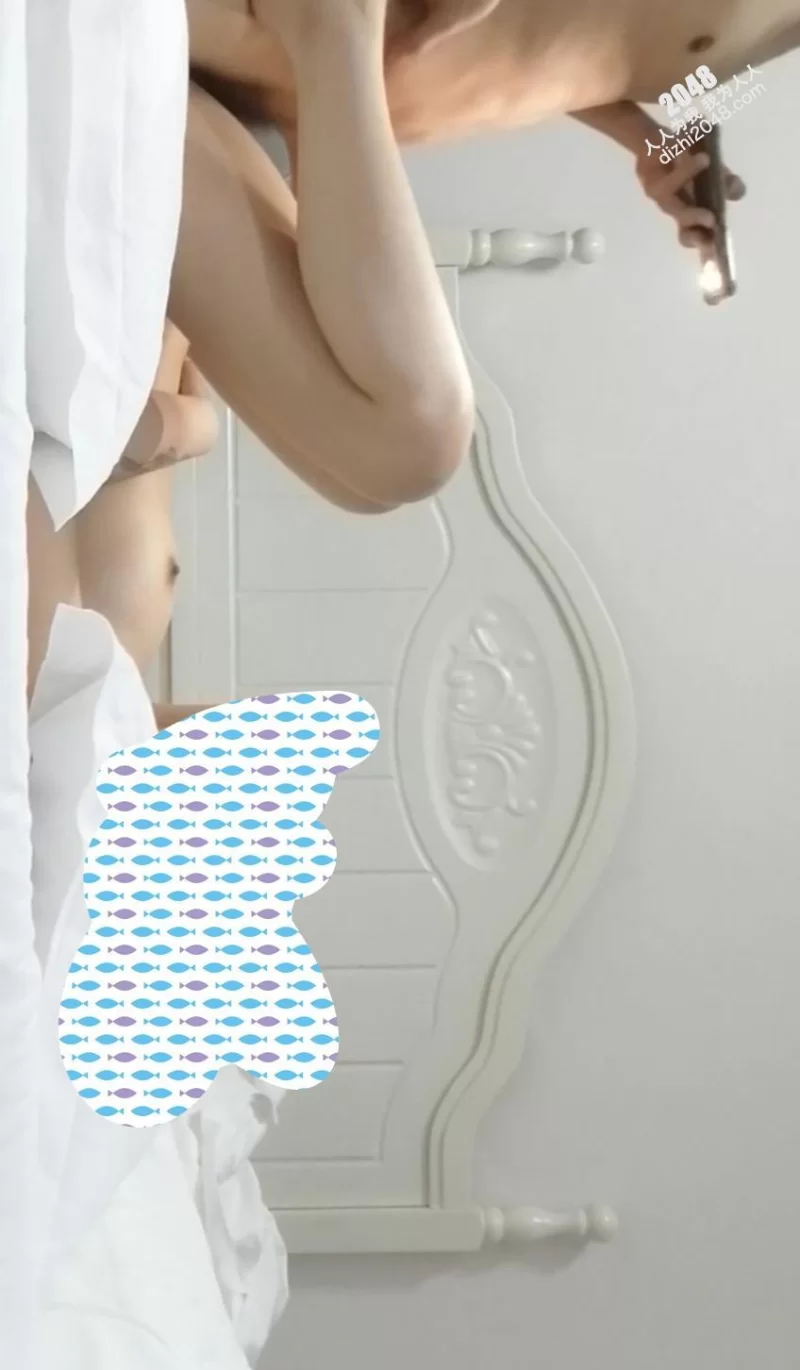 自拍 1600无套内射02年高颜值短发妹，还让拍视频【10p+11.1m】