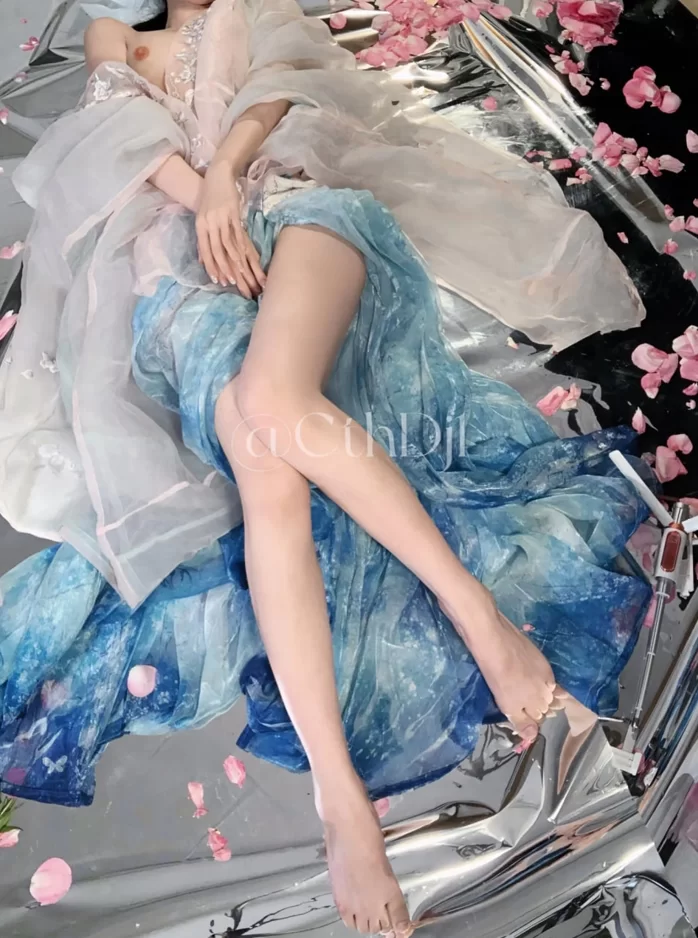 国产模特 闪闪 推特小合集【78P+14M】