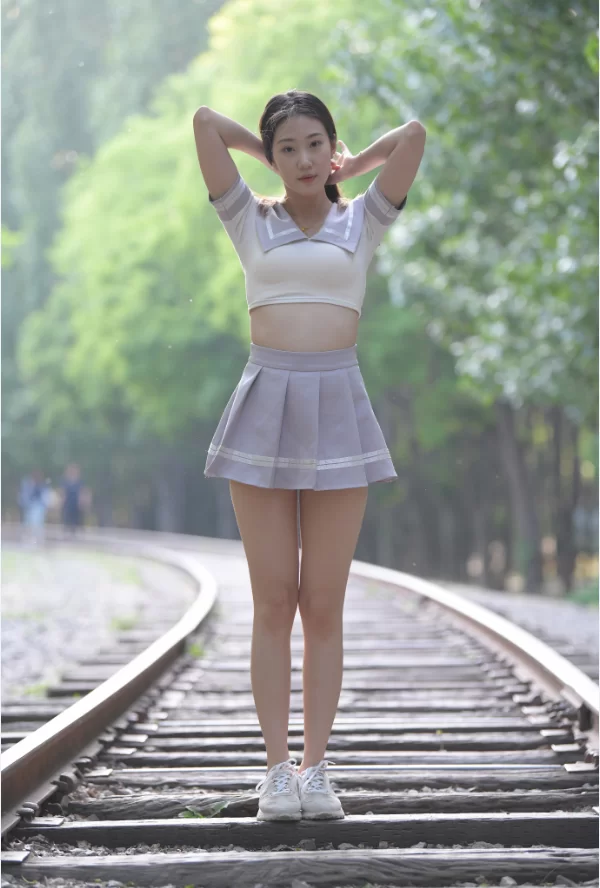 国产模特 街拍模特 若雨16 一始街拍作品 - 下一站守候 学生装【763P+2V+图片17G+视频20G】