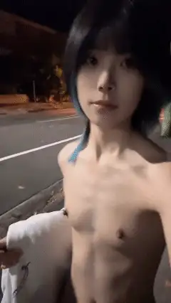 自拍 夕暮 户外小母狗，完美露脸，露出也很真实【66V+6G】