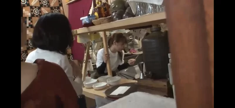 绿帽/ntr 电车上被一群流氓盯上老公面前被无赖胁迫强奸的小倉由菜(原有码剧情片无码母带流出)【视频1V+9.27g】