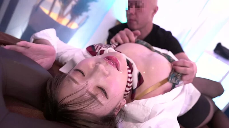 足控腿控 足部放松 CA 亮黑色紧身裤按摩院 2 国际航班 CA【1V+1.47G】