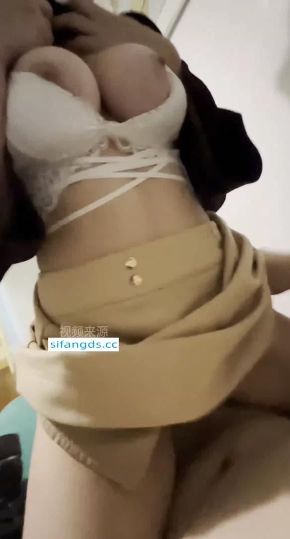 自拍 国内大神真实调教英伦航空公司空姐【1v+760m】