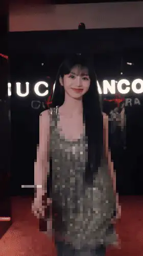 其他 [AI重磅]三十位网红明星AI短视频 88V 大神最新制作 超顶【88V+2.49G】