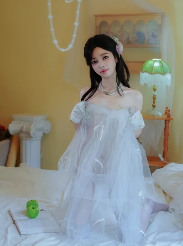 漏点 朱朱molly NO.001 内购无水印 10769 洁白婚纱【82P+2.1G】