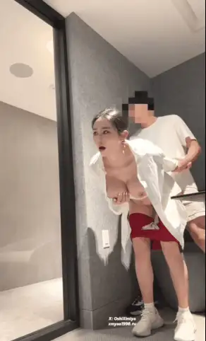 自拍 极品超美整活御姐-汐梦瑶-《玻璃临时休息房》有路人经过【1V+757M】