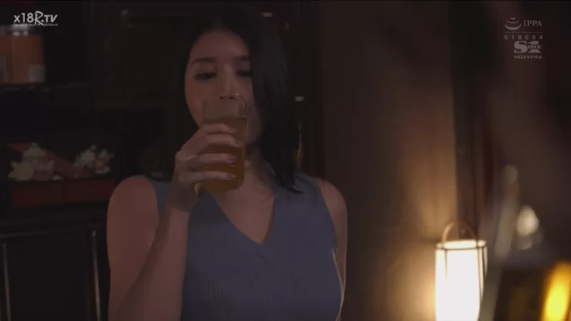 日韩AV 前女友身材超棒做爱超搭，让我念念不忘，给她下药做个【1V+2810M】