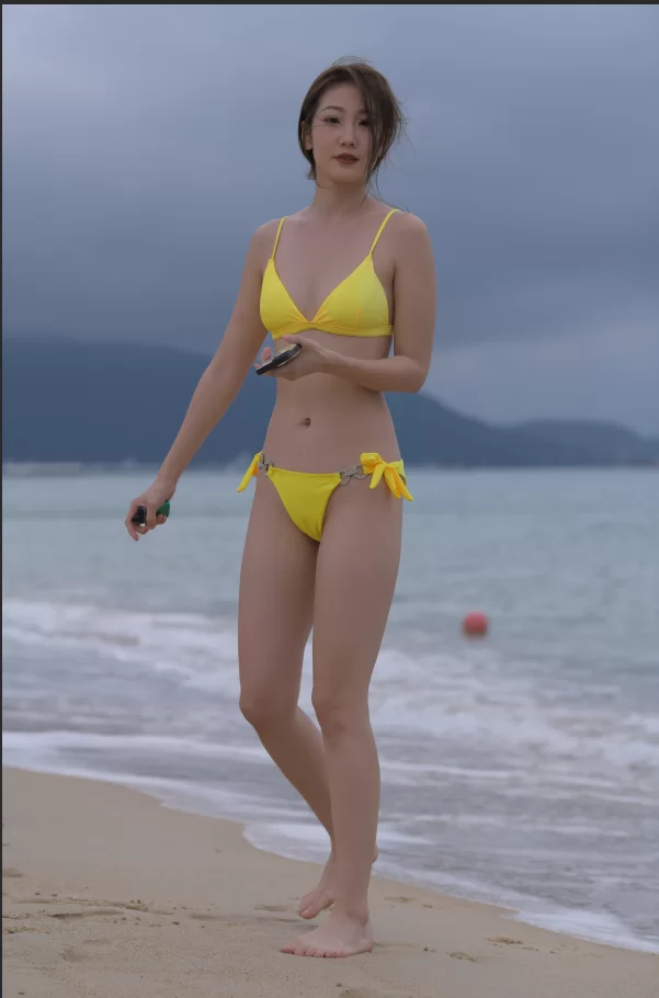 国产模特 街拍模特 若雨22 一始街拍作品 - 夏，若然一空-黄色泳装【873P+1V+图片17.2G+视频22.5G】