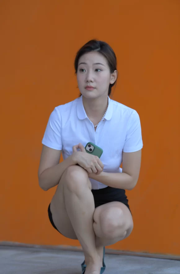 国产模特 街拍模特 若雨14 一只麋鹿摄影作品 - 黑色制服包臀裙美女【425P+7G】