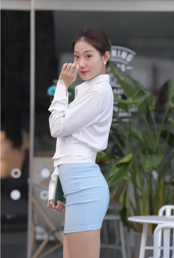 国产模特 街拍模特 若雨15 一只麋鹿摄影作品 - 浅蓝色短裙职业制服【831P+1V+图片15G+视频12G】