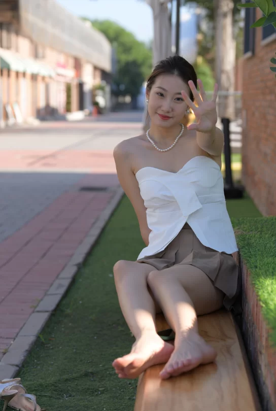 国产模特 街拍模特 若雨13 一只麋鹿摄影作品 - 迷迭香水味 白色抹胸【470P+9.32G】