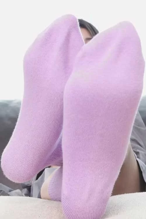 美腿/足控 Wangxiaoniu-的性感的脚丫粉色棉袜裸足[1V-0.9G百度网盘]【1v+0.9g】