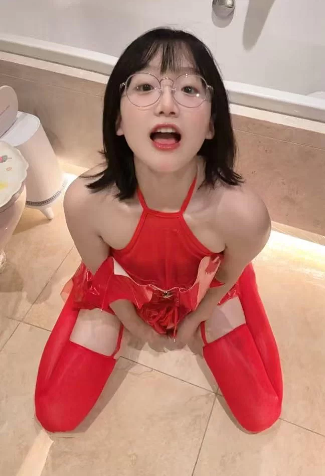 高颜值美女 [素]抖音 王胜利 岛遇 新至：2025.10.28【82P25V+841M】