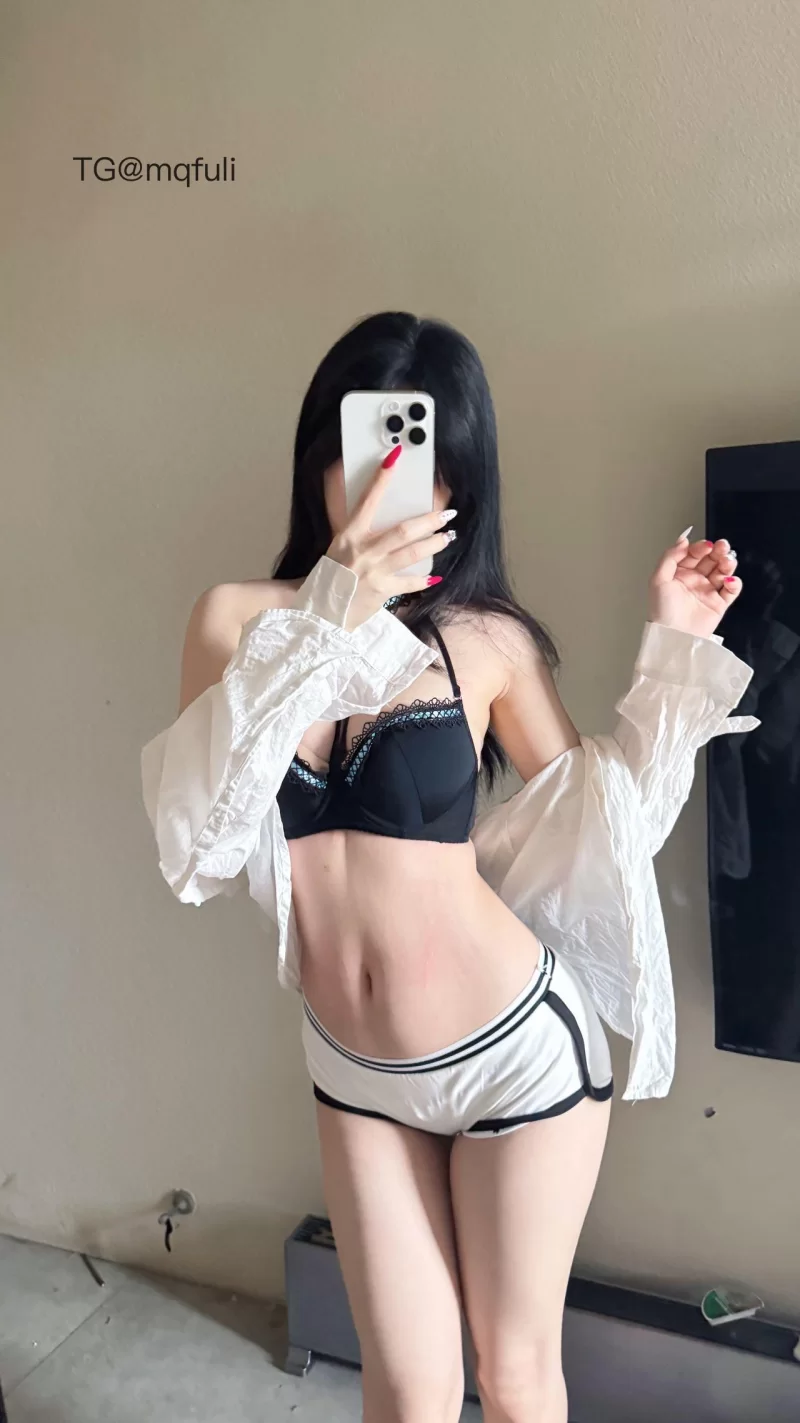 高颜值美女 [素]抖音 雪顶 岛遇 最新至：2025.10.28【229P18V+455M】