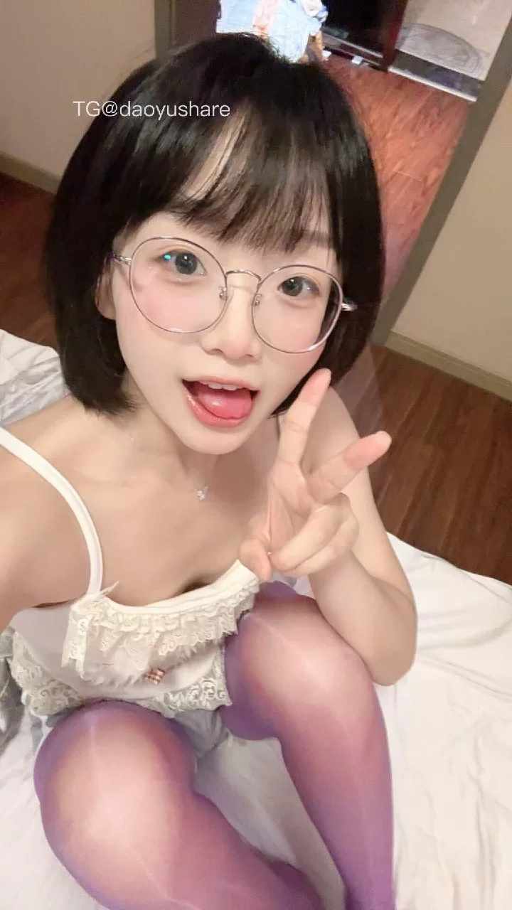 高颜值美女 [素]抖音 王胜利 岛遇 新至：2025.10.28【82P25V+841M】