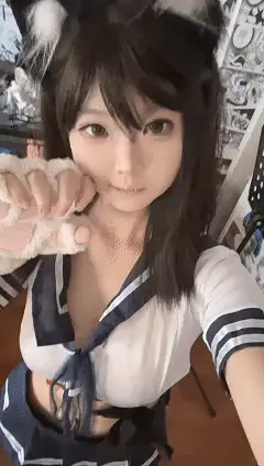 自拍 极品宅女萝莉的眼睛闷骚妹大尺度自拍 扣逼喷水【52V8P+990M】