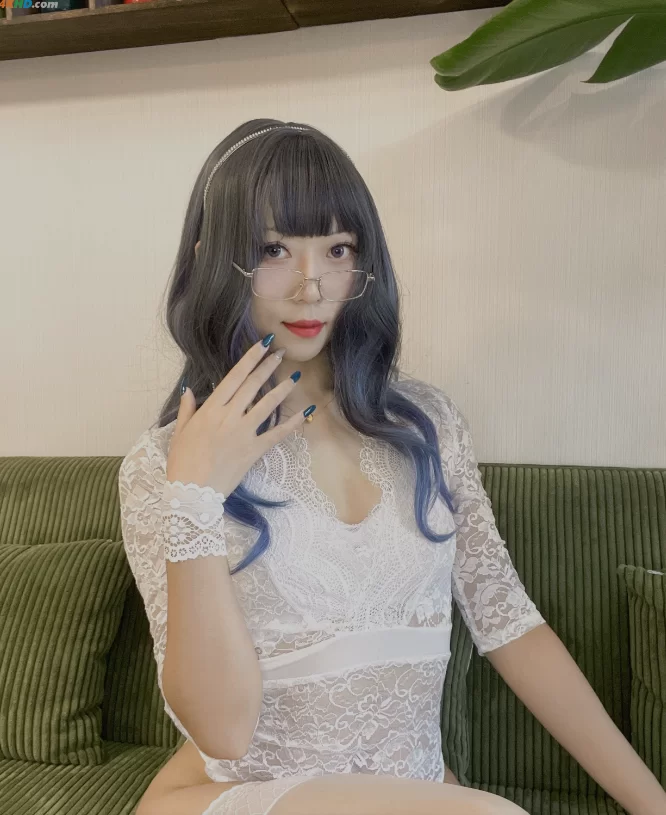 国产coser [COSPLAY/带视频] Money冷冷 - 蕾丝裙【107p1v+2.4g】