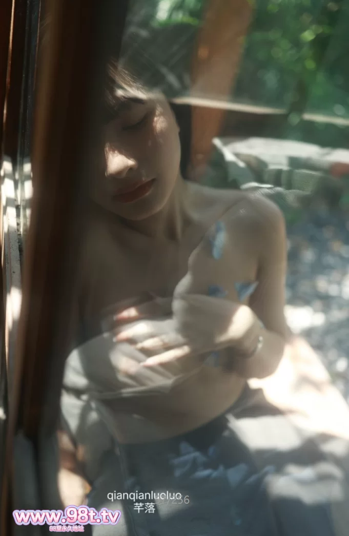 自拍 推特顶级摄影大神-芊落-极品三点全露艺术写真这就是艺术吧【256P+15V+795M】