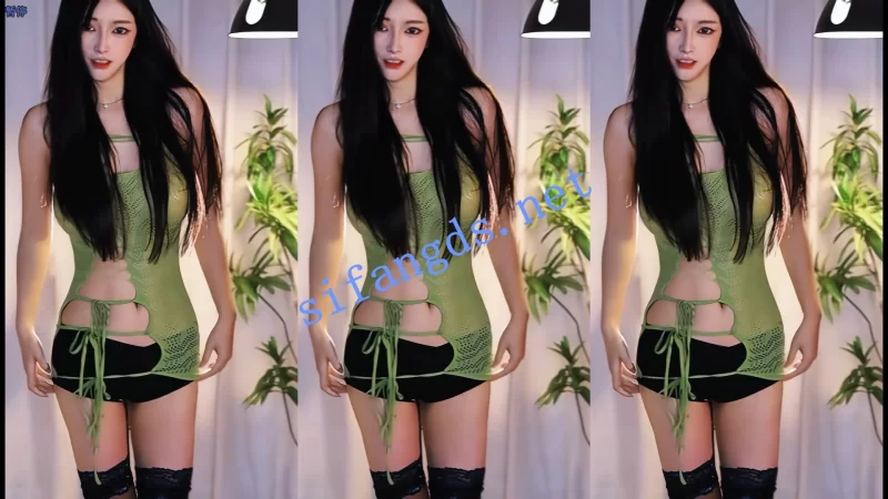 自拍 [斗鱼]月薇薇，最新真空奶盖骚舞【4V+249M】