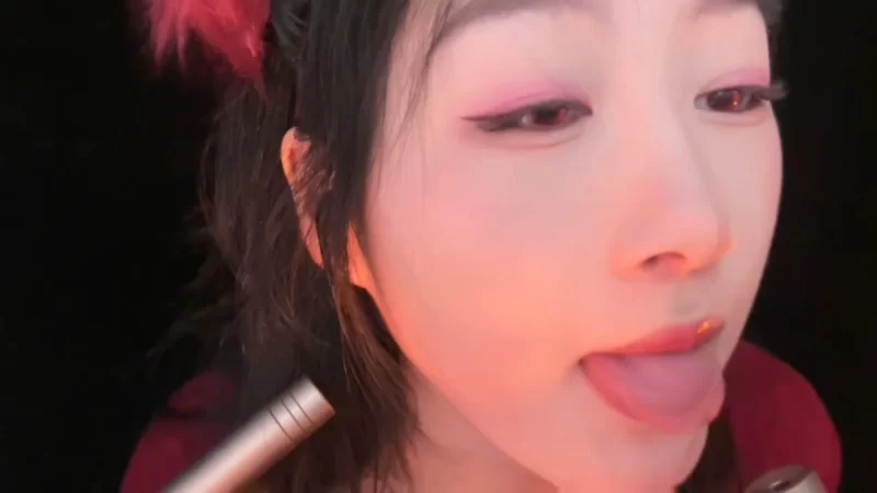 ASMR 薅一大口香菜-主人你受伤了？16min【1+157MB】