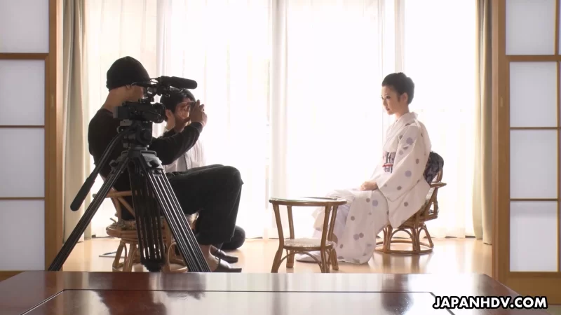 少妇 和服黑人大山雀【1v+3.3g】