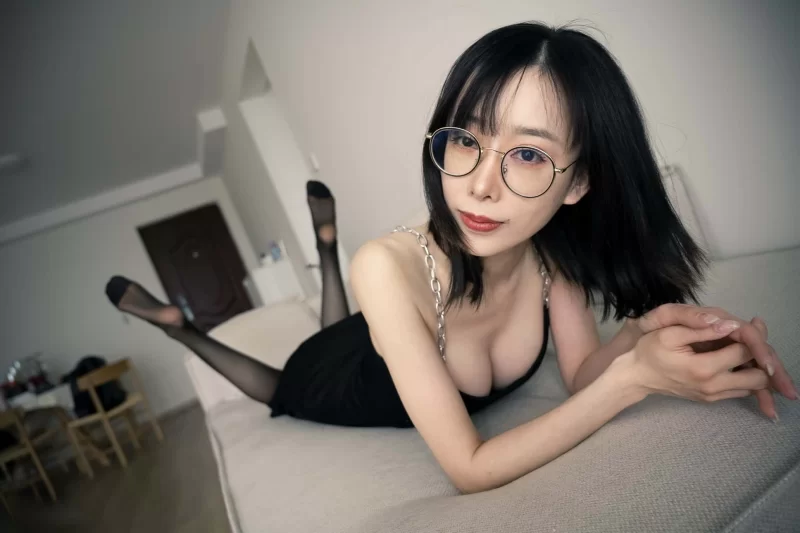 腿控足控 [快门工luka]玩弄各种模特足交口交啪啪付费订阅合集【2916P+67V+51.18G】