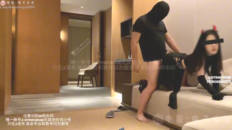 自拍 ROSEWU 自入门槛 11月5日新作，NTR人妻系列，开着门做，做【1+90M】