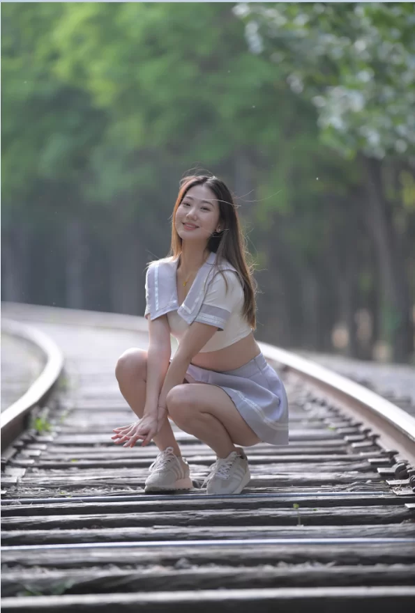 国产模特 街拍模特 若雨16 一始街拍作品 - 下一站守候 学生装【763P+2V+图片17G+视频20G】