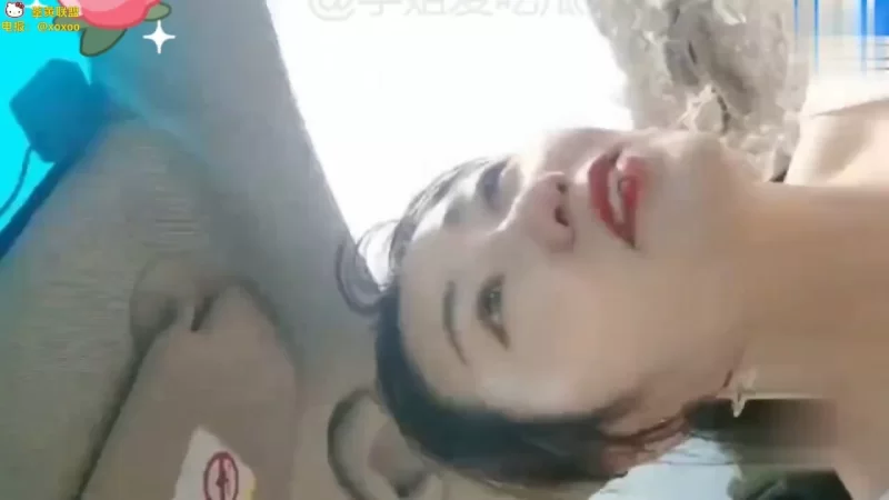 乱伦 母子乱伦 开车到荒郊野战车震 妈妈被儿子操出血来了【1v+342.57m】