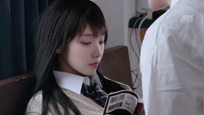 高颜值 (AI换脸-绝+++)[井川里予]年轻辣妹子闯入我家漫画真人版!【1V+1.46G】