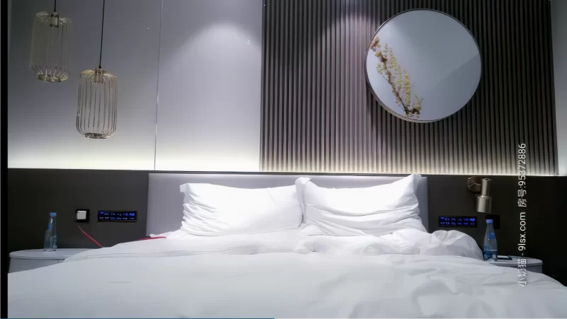 91大神 [小宝寻花]约了个黑色外套肉肉妹子啪啪，互摸口交上位骑坐抬腿抽插猛操【1v+5.46g】