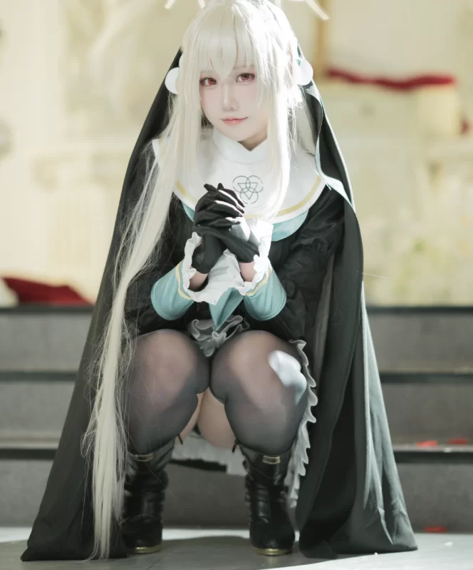 国产模特 Lunananya 蔚蓝档案-歌住樱子（修女服 黑胶衣）【72P+417M】