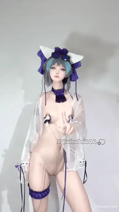 福利姬 新晋顶级COS 希尔薇 10月最新COS柴郡反差裸舞沐浴【10v27p+202M】