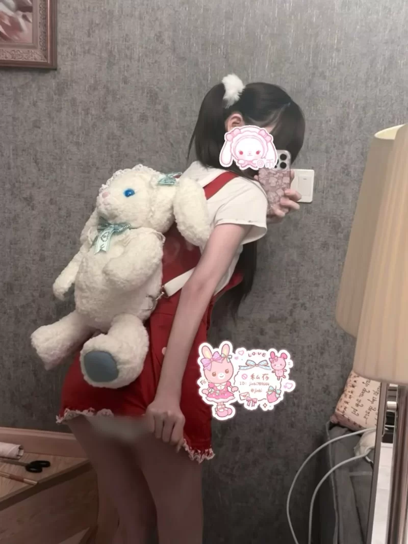 自拍 推特极品萝莉金币崽【55v，44p+206mb】