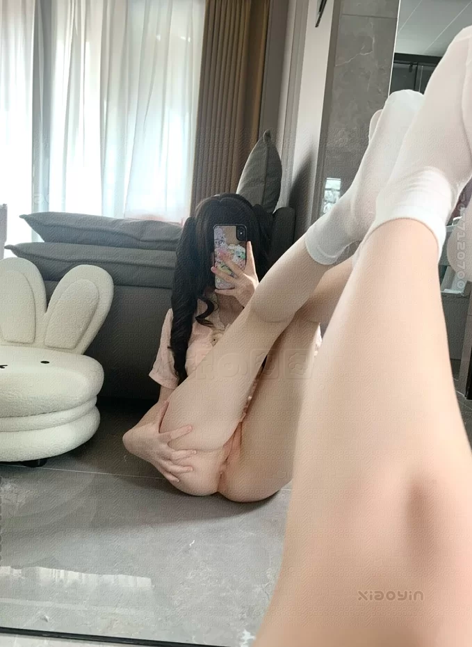 国产模特 可爱的卷发少女猫猫咪 推特合集【90P+66V+165M】