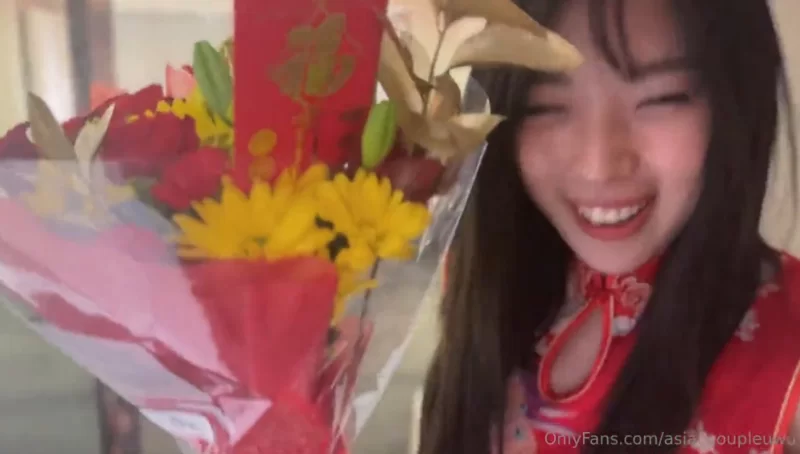 自拍 Onlyfans[ElleLee〗高颜御姐被白人黑鬼征服红包塞美元也是【3v+770M】