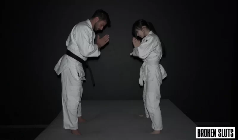 自拍 Fansly[PornForce&MarinNico〗空手道美御姐3对1被洋人狠狠爆肏【1v+4.6G】