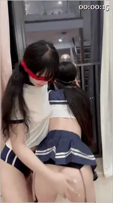 自拍 「晴宝」闺蜜双飞服侍老板，情趣丝袜淫娃共同给老板口【104v+5G】