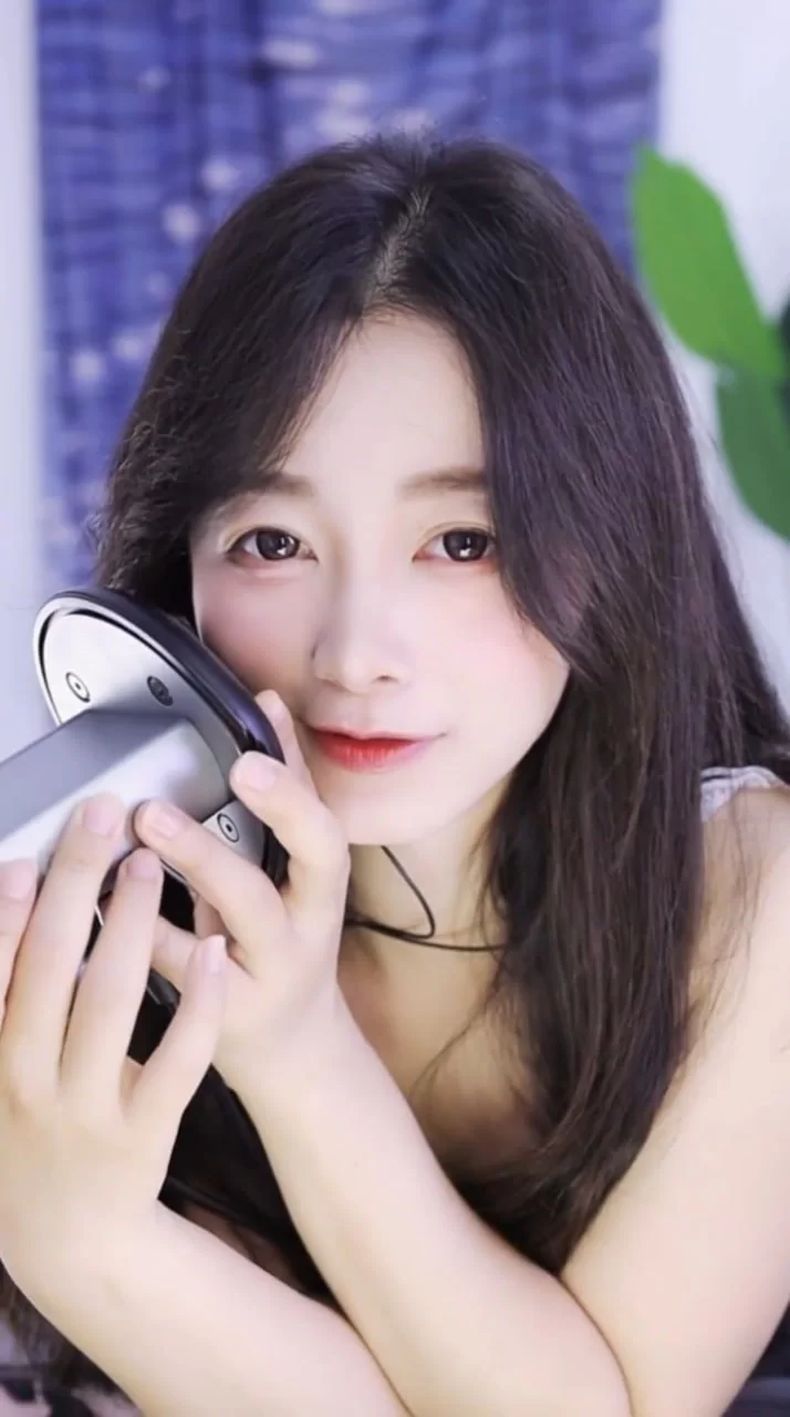 ASMR 缇雅99-女朋友叫老公边贴贴【1+44.9MB】