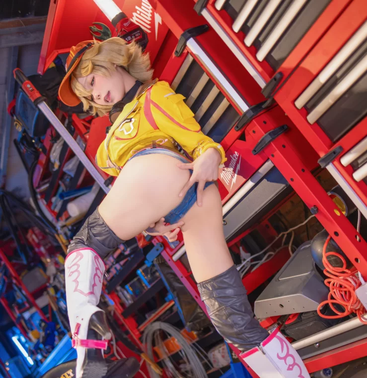 国产模特 黏黏团子兔 (咬一口兔娘) 3月 FF15-希德妮奥拉姆【95P1V+1.6G】