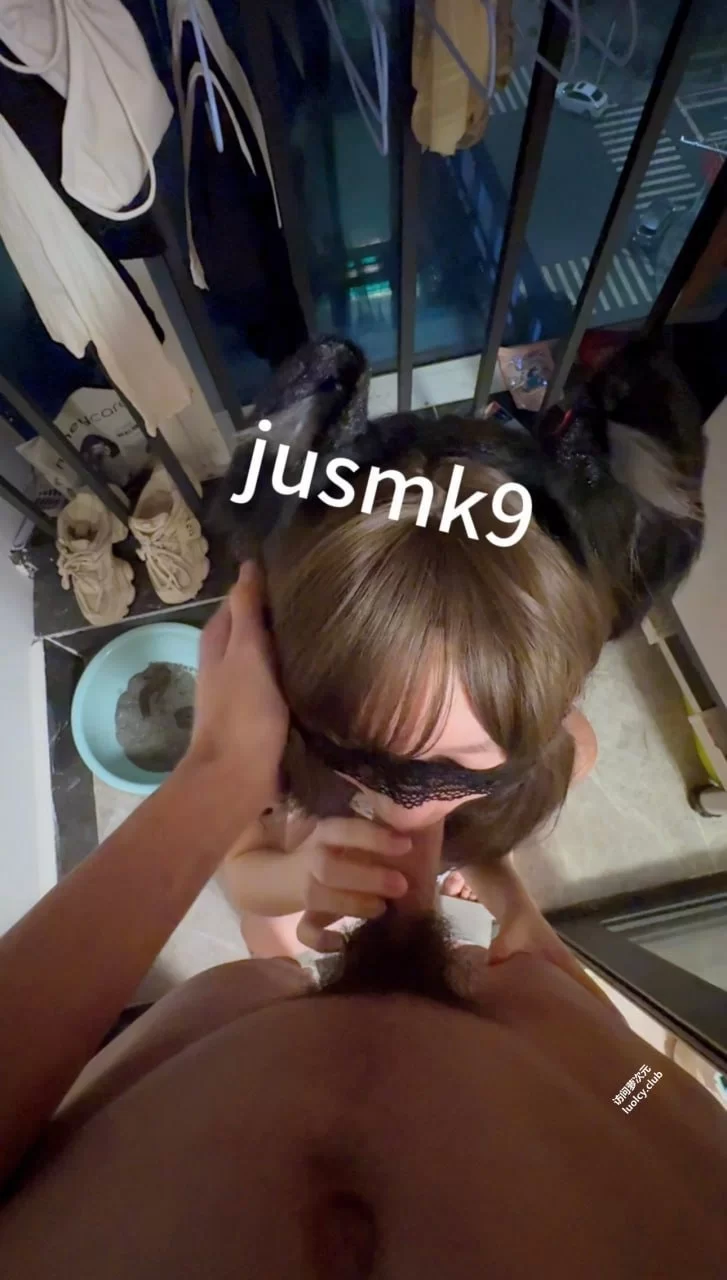 自拍 推特极品骚萝莉小雪糕@jusmk9【45p，48v+1.69g】