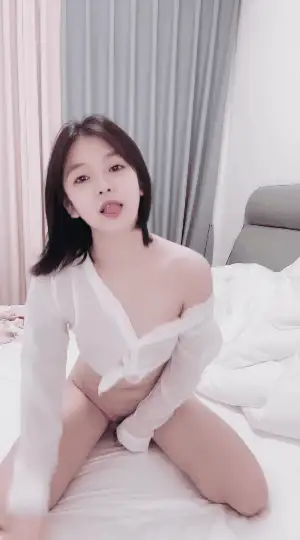 自拍 [源源baby]群P再添新 心悦源源女神极品4P裸舞媚态诱惑肛【28V+17G】