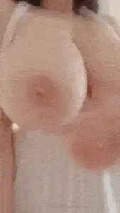 自拍 极品爆乳人妻tarathewitch非常棒的成熟人妻【256V+692P+30G】