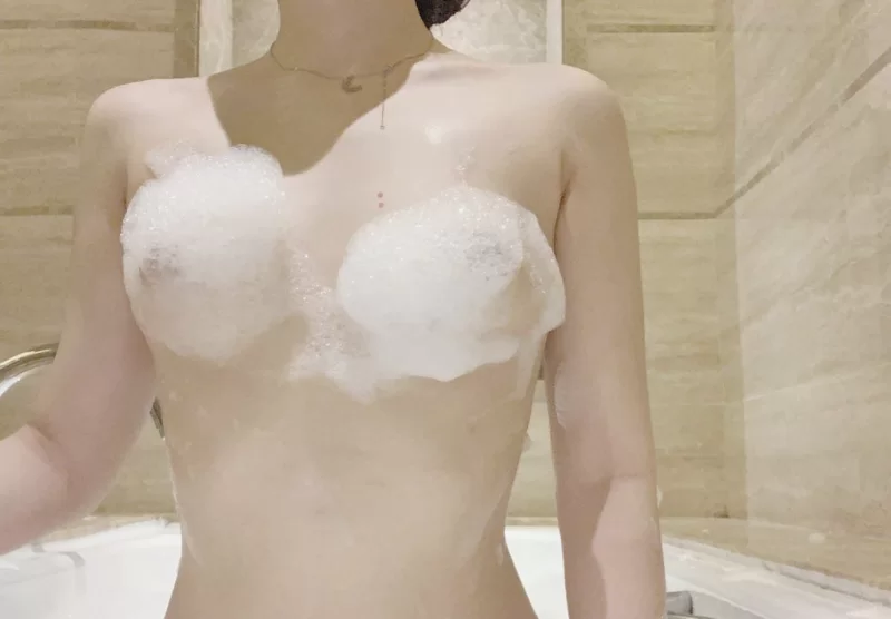 福利姬 顶级推荐胸有两颗红痣已退圈的极品女神私拍【382P40V+140M】