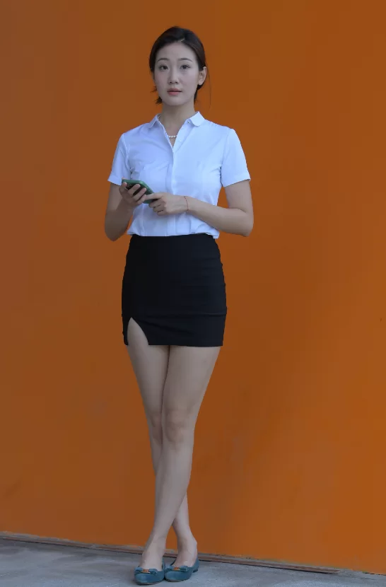 国产模特 街拍模特 若雨14 一只麋鹿摄影作品 - 黑色制服包臀裙美女【425P+7G】